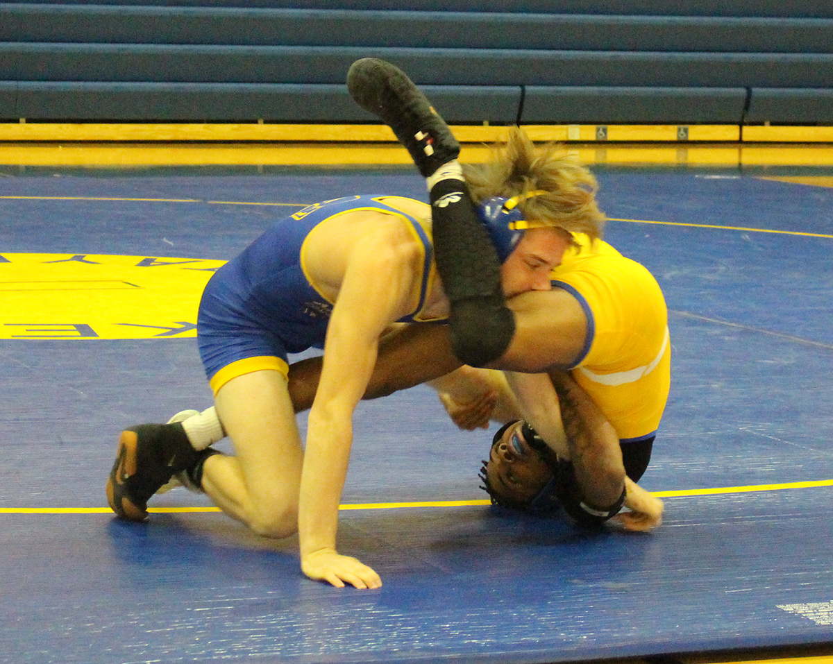 Muskegon CC and Ancilla College wrestlers battle at MCCAA Championship